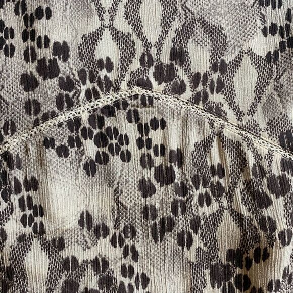 NWT Express Hi Neck Lace Animal Print Cami. - Picture 5 of 8